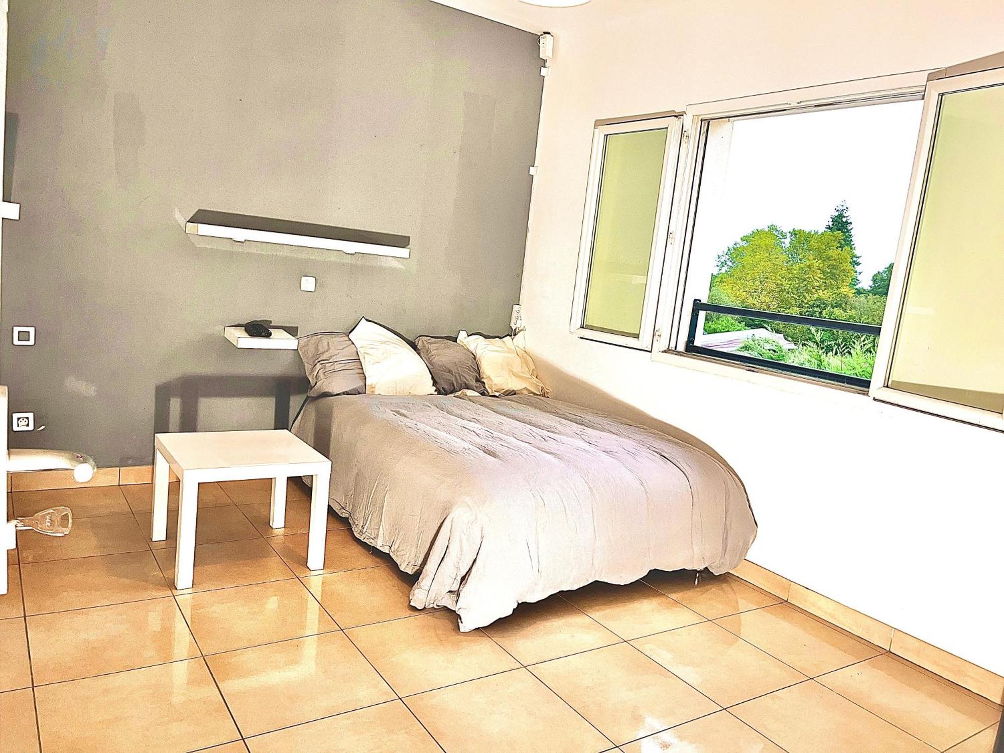 Room In House 维勒方泰尼 外观 照片