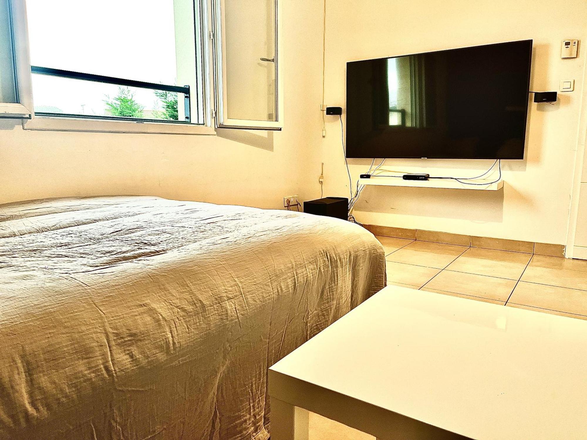 Room In House 维勒方泰尼 外观 照片